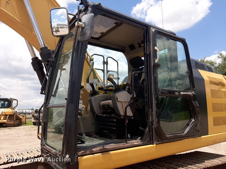 image for item NU9829 2012 Caterpillar 320EL excavator