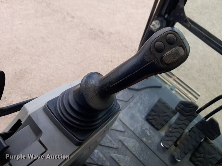 image for item NU9829 2012 Caterpillar 320EL excavator