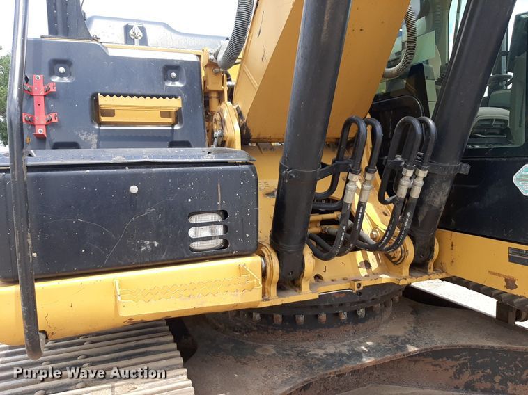 image for item NU9829 2012 Caterpillar 320EL excavator