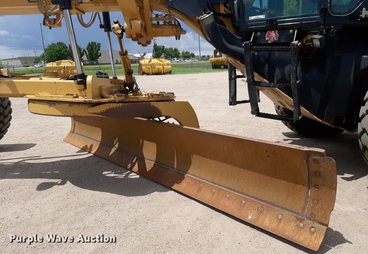 image for item NU9831 2012 Caterpillar 140M2 motor grader