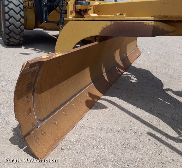 image for item NU9831 2012 Caterpillar 140M2 motor grader