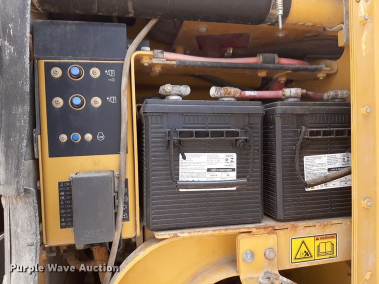 image for item NU9831 2012 Caterpillar 140M2 motor grader