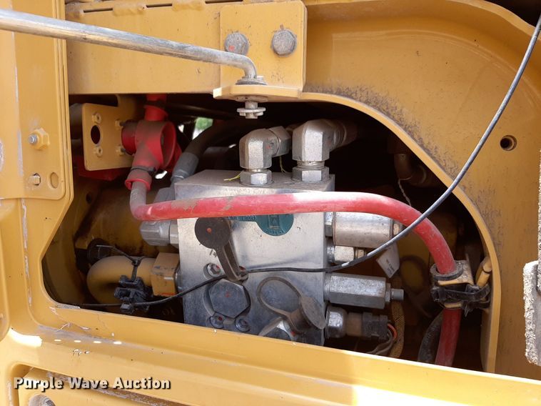 image for item NU9831 2012 Caterpillar 140M2 motor grader