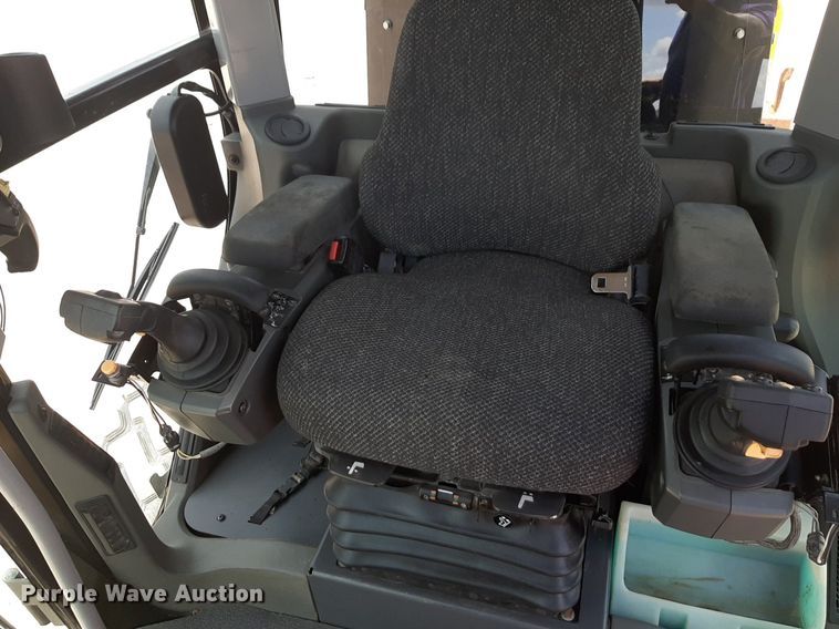 image for item NU9831 2012 Caterpillar 140M2 motor grader