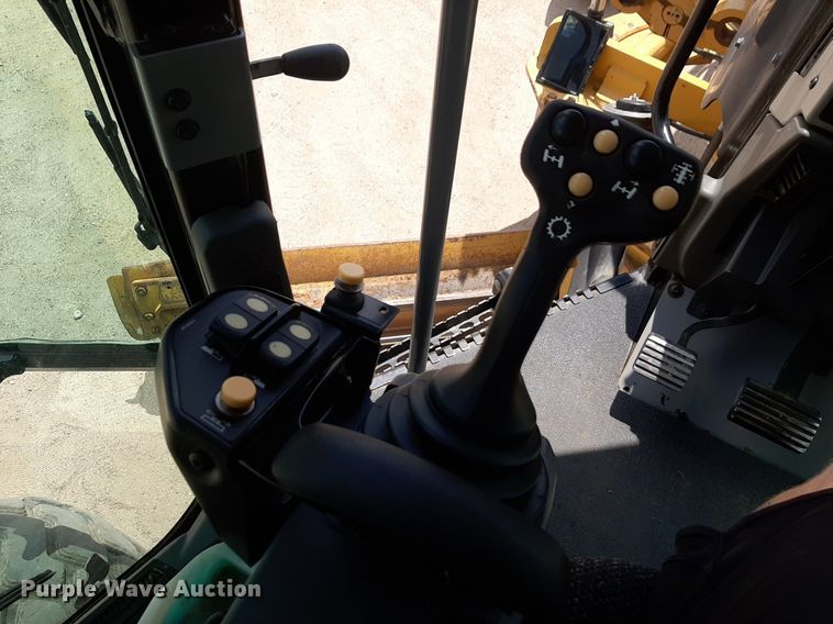 image for item NU9831 2012 Caterpillar 140M2 motor grader