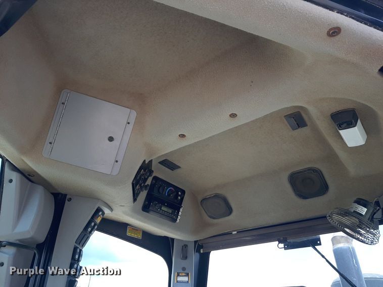 image for item NU9831 2012 Caterpillar 140M2 motor grader