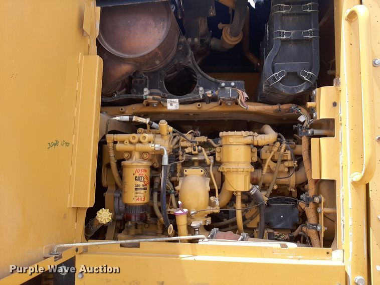 image for item NU9831 2012 Caterpillar 140M2 motor grader