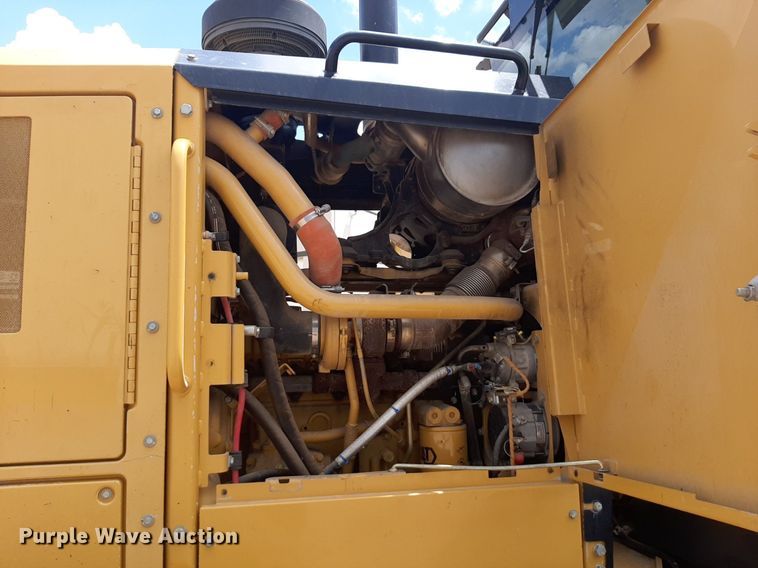 image for item NU9831 2012 Caterpillar 140M2 motor grader