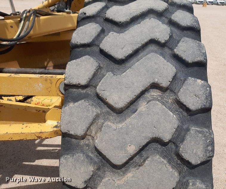 image for item NU9831 2012 Caterpillar 140M2 motor grader