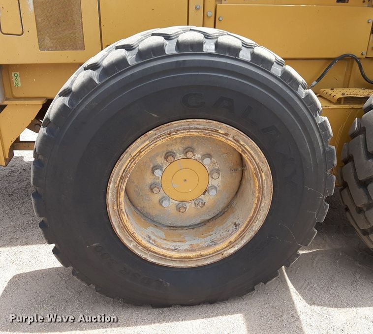 image for item NU9831 2012 Caterpillar 140M2 motor grader