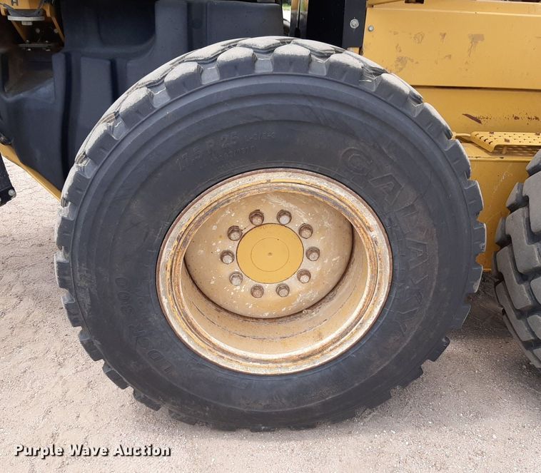 image for item NU9831 2012 Caterpillar 140M2 motor grader