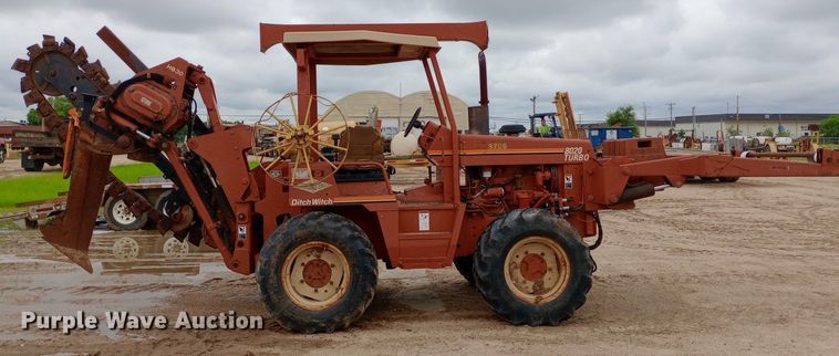 image for item NU9836 2000 Ditch Witch  8020 Turbo trencher