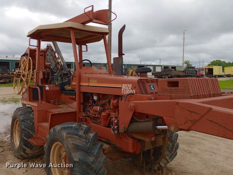 image for item NU9836 2000 Ditch Witch  8020 Turbo trencher