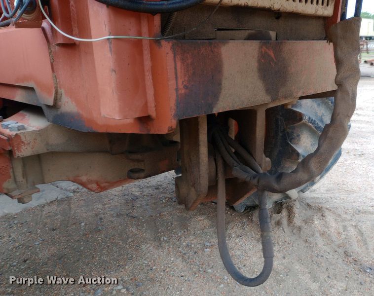 image for item NU9836 2000 Ditch Witch  8020 Turbo trencher