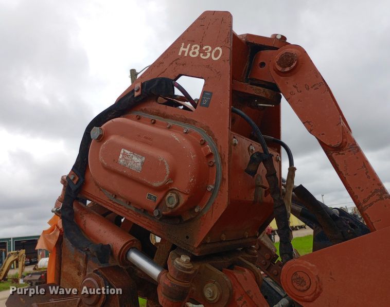 image for item NU9836 2000 Ditch Witch  8020 Turbo trencher