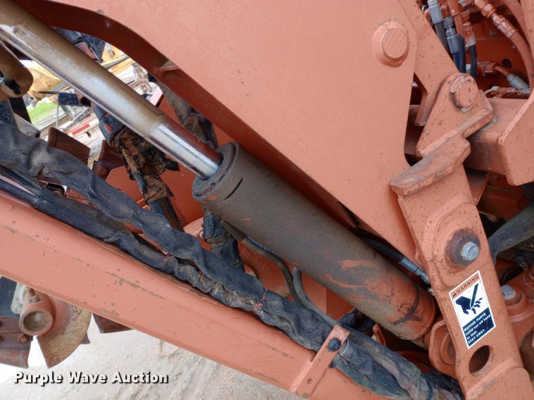 image for item NU9836 2000 Ditch Witch  8020 Turbo trencher
