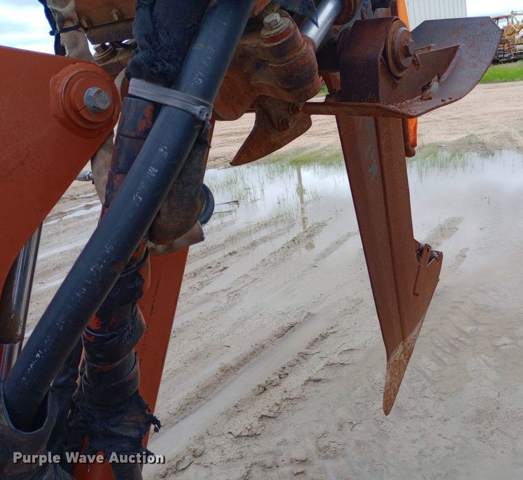 image for item NU9836 2000 Ditch Witch  8020 Turbo trencher