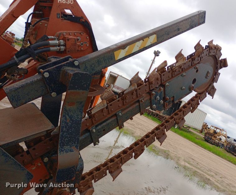 image for item NU9836 2000 Ditch Witch  8020 Turbo trencher