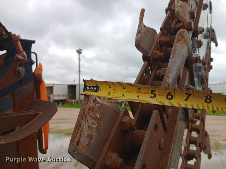 image for item NU9836 2000 Ditch Witch  8020 Turbo trencher