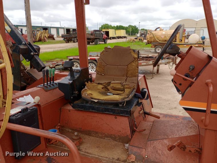 image for item NU9836 2000 Ditch Witch  8020 Turbo trencher