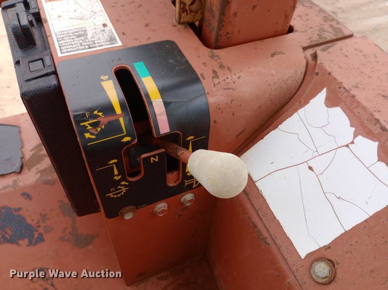 image for item NU9836 2000 Ditch Witch  8020 Turbo trencher