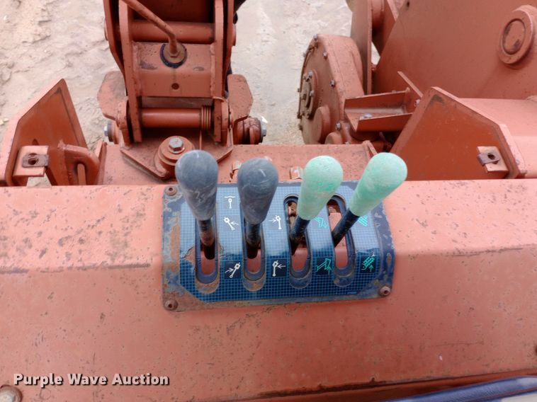 image for item NU9836 2000 Ditch Witch  8020 Turbo trencher