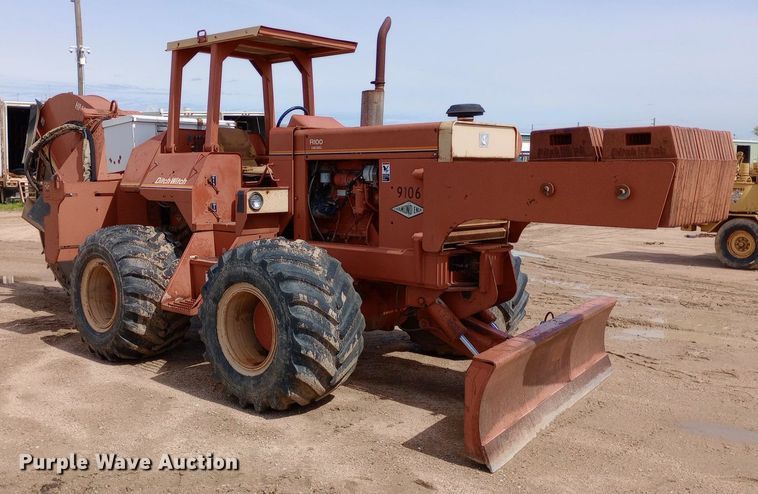 image for item NU9837 1996 Ditch Witch R100J rock saw