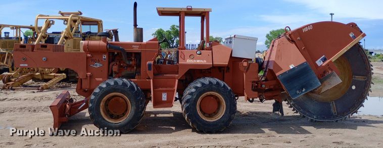 image for item NU9837 1996 Ditch Witch R100J rock saw