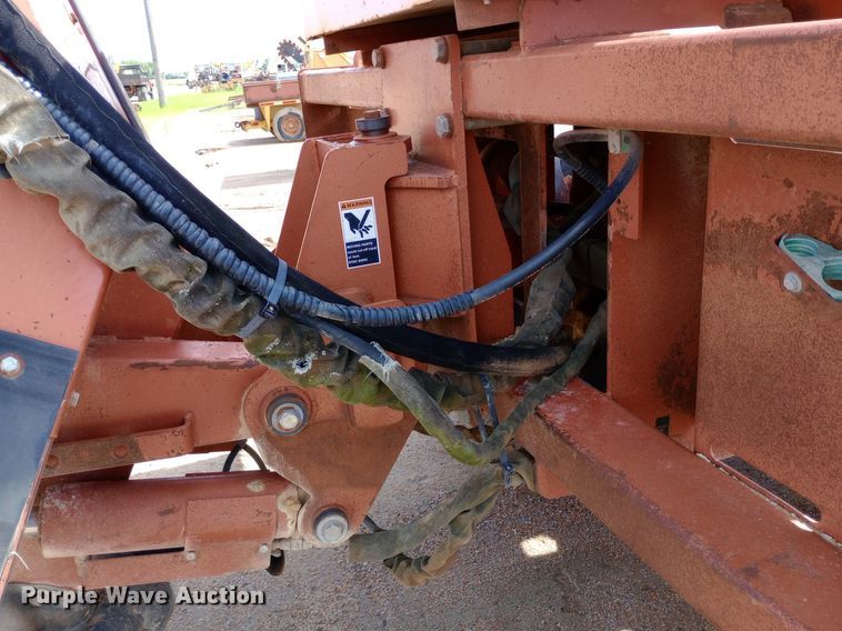 image for item NU9837 1996 Ditch Witch R100J rock saw