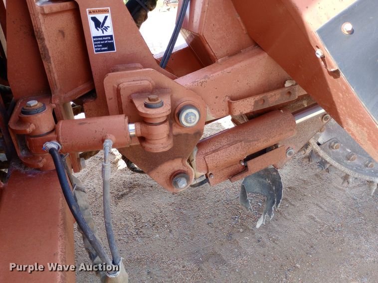 image for item NU9837 1996 Ditch Witch R100J rock saw