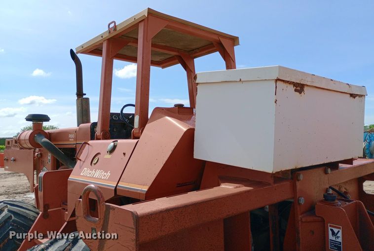 image for item NU9837 1996 Ditch Witch R100J rock saw