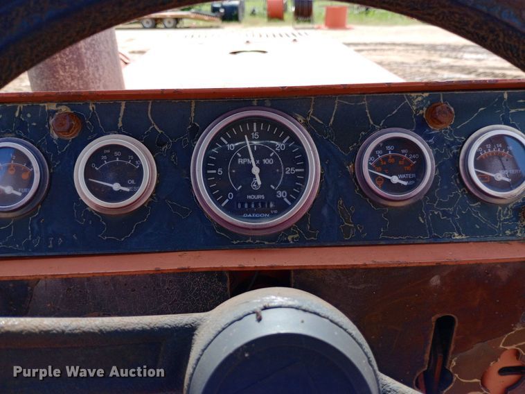 image for item NU9837 1996 Ditch Witch R100J rock saw