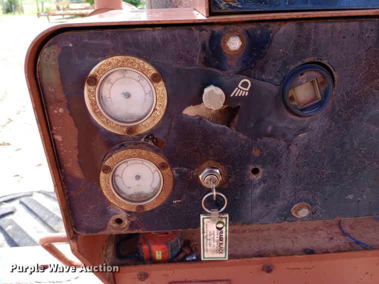 image for item NU9837 1996 Ditch Witch R100J rock saw