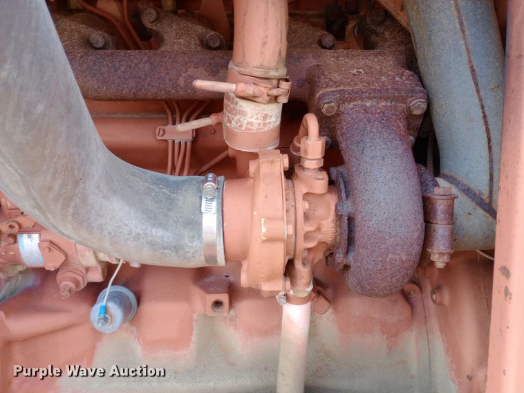 image for item NU9837 1996 Ditch Witch R100J rock saw