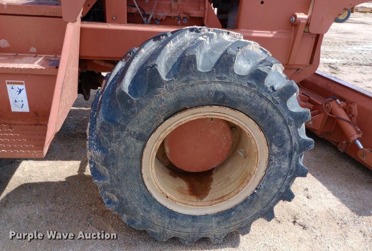 image for item NU9837 1996 Ditch Witch R100J rock saw