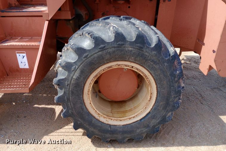 image for item NU9837 1996 Ditch Witch R100J rock saw