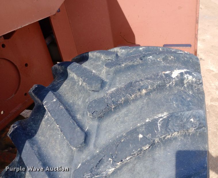 image for item NU9837 1996 Ditch Witch R100J rock saw