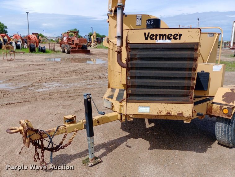 image for item NU9840 1999 Vermeer  BC1250A wood chipper