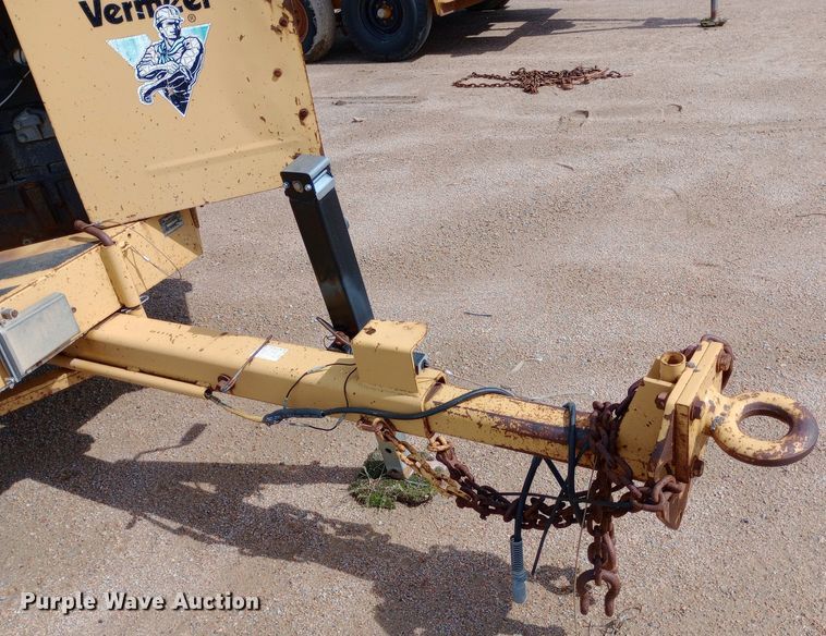 image for item NU9840 1999 Vermeer  BC1250A wood chipper