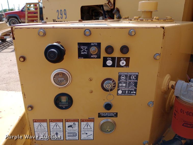 image for item NU9840 1999 Vermeer  BC1250A wood chipper