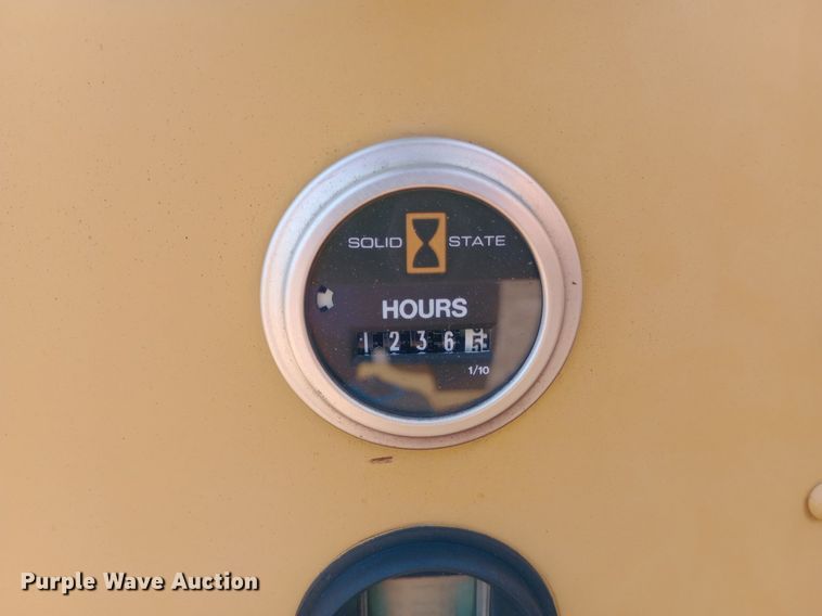 image for item NU9840 1999 Vermeer  BC1250A wood chipper