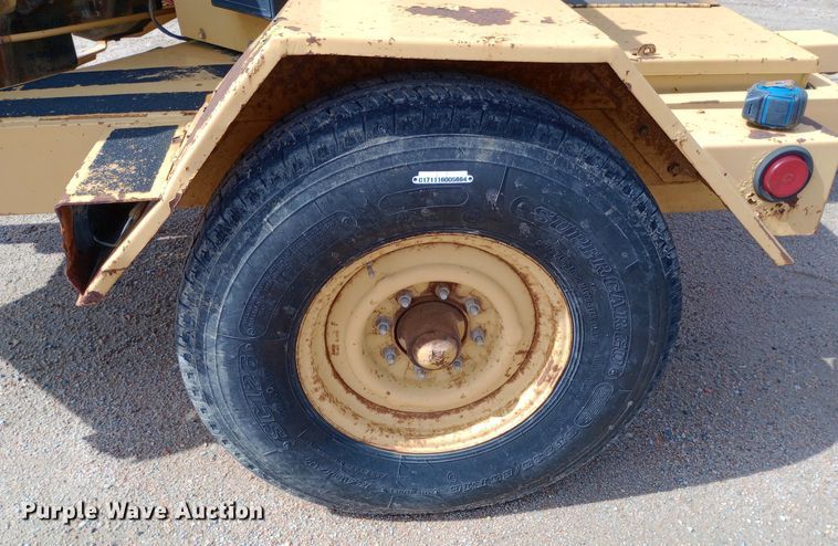 image for item NU9840 1999 Vermeer  BC1250A wood chipper