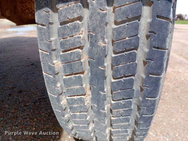 image for item NU9840 1999 Vermeer  BC1250A wood chipper