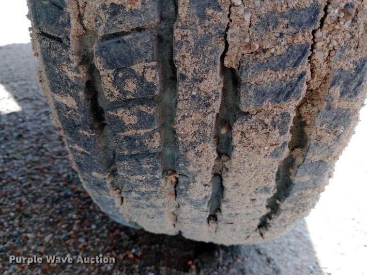 image for item NU9840 1999 Vermeer  BC1250A wood chipper