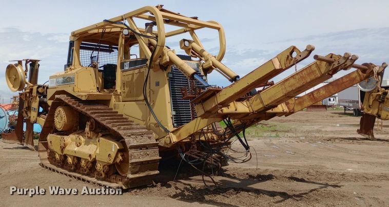 image for item NU9841 1999 Caterpillar D8R cable plow