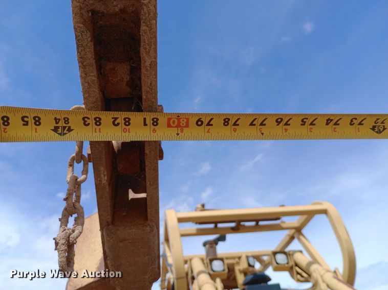 image for item NU9841 1999 Caterpillar D8R cable plow