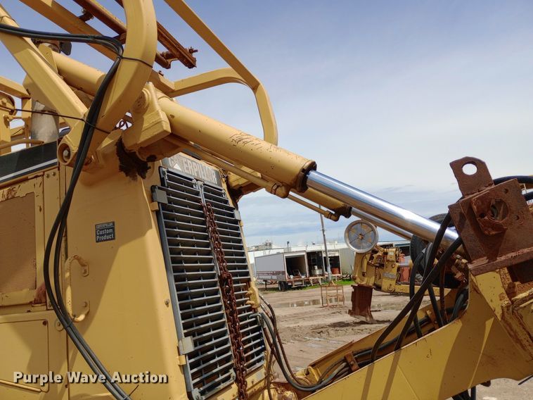 image for item NU9841 1999 Caterpillar D8R cable plow