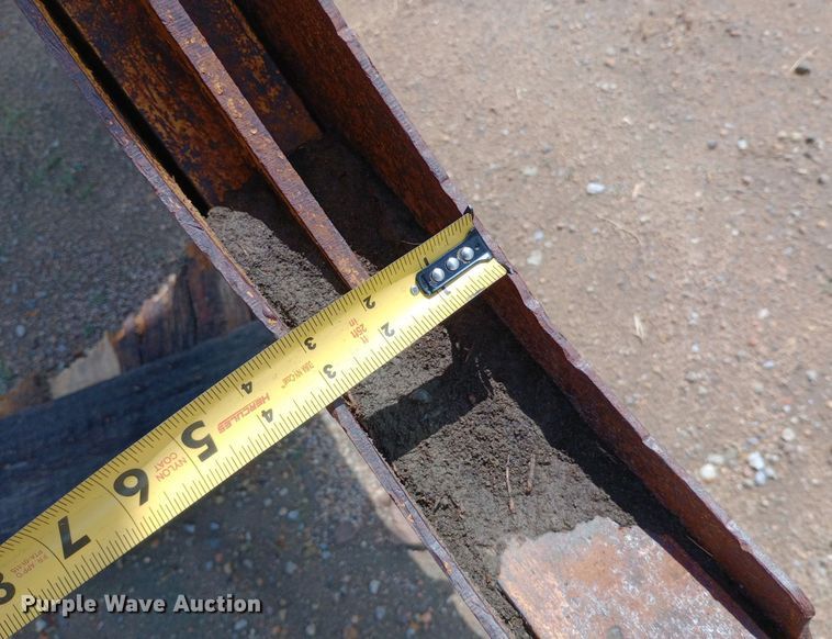 image for item NU9841 1999 Caterpillar D8R cable plow