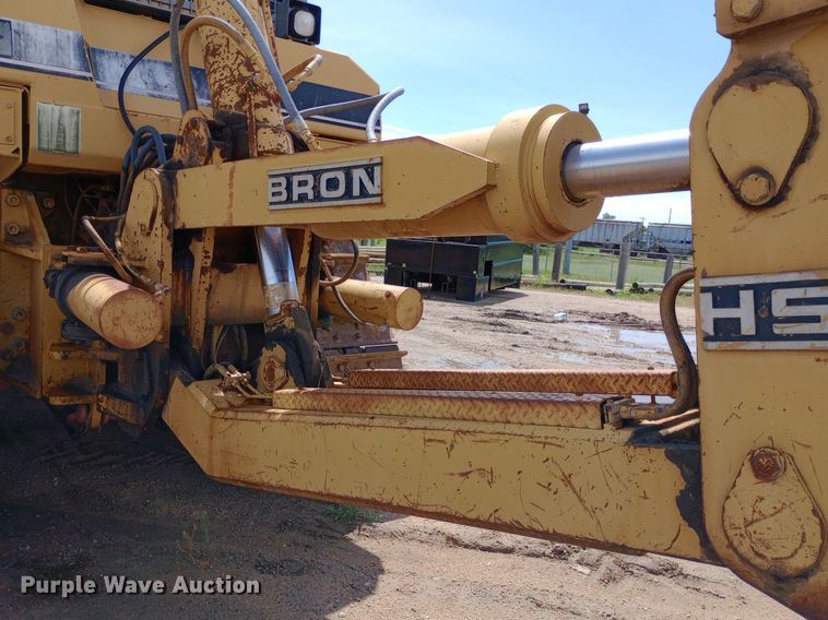 image for item NU9841 1999 Caterpillar D8R cable plow