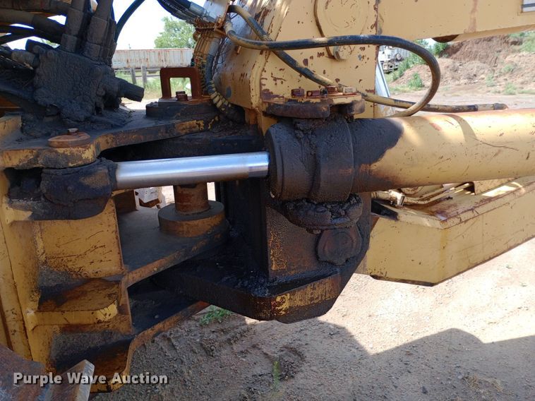 image for item NU9841 1999 Caterpillar D8R cable plow